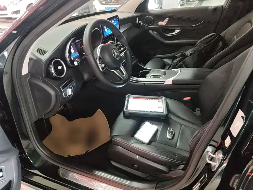 Mercedes-Benz C-Class 2019 — фото 16