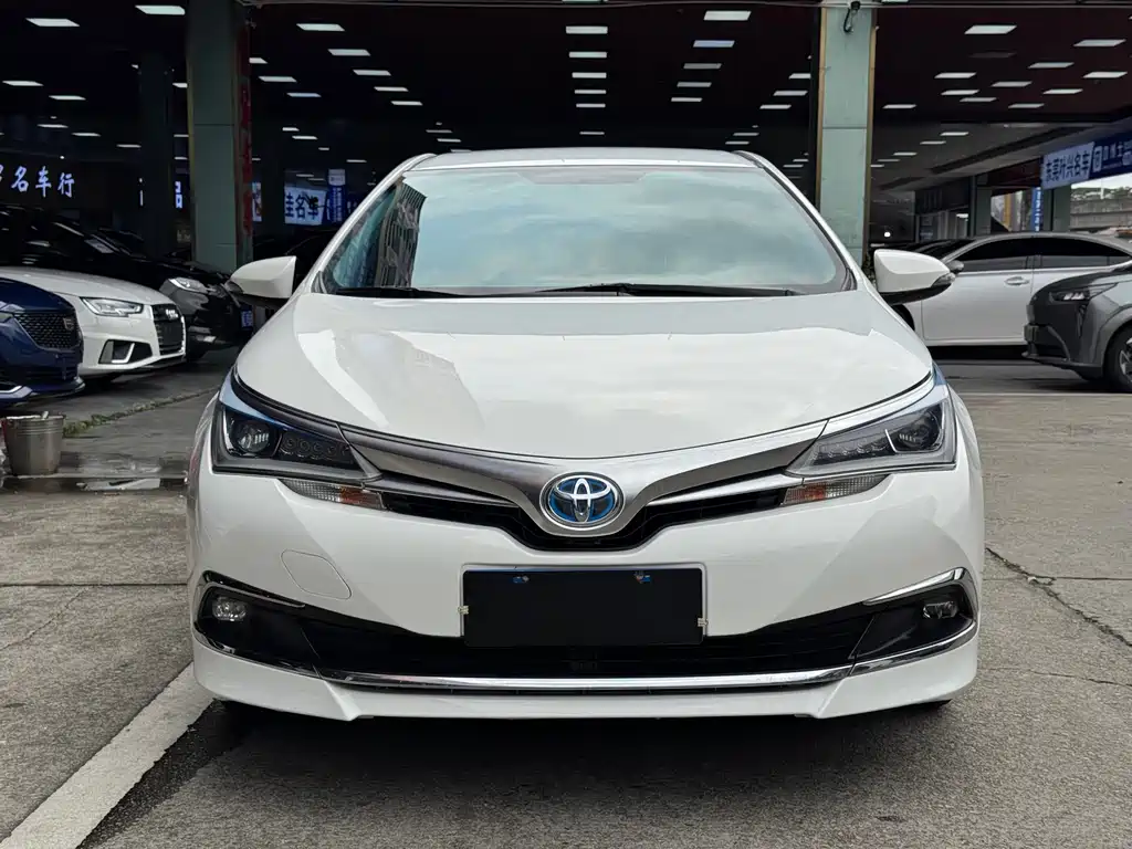 Toyota Corolla 2017 — фото 2