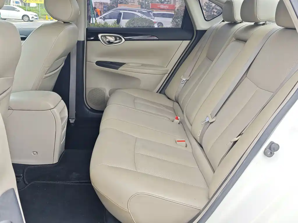 Nissan Sylphy 2017 — фото 12