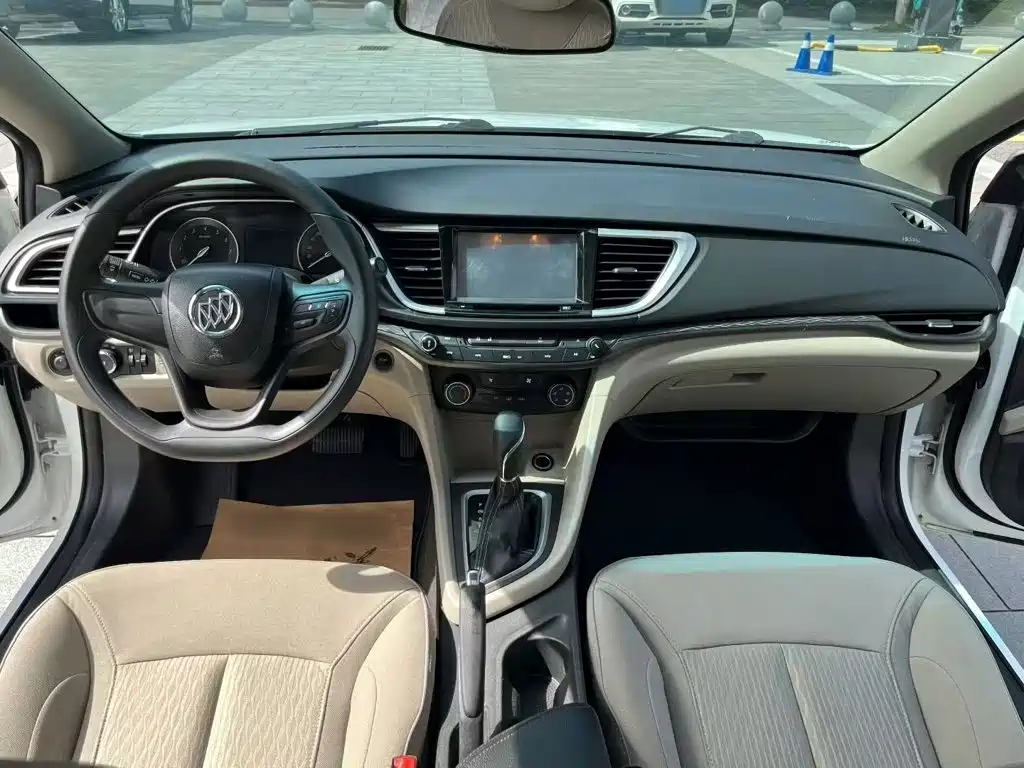 Buick Excelle 2015 — фото 18