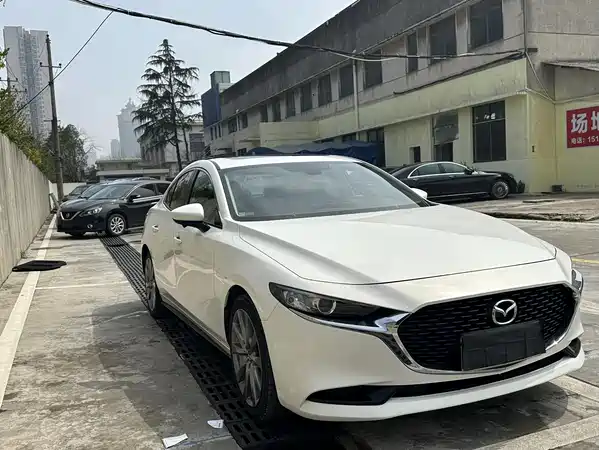 Mazda 3 Axela 2021