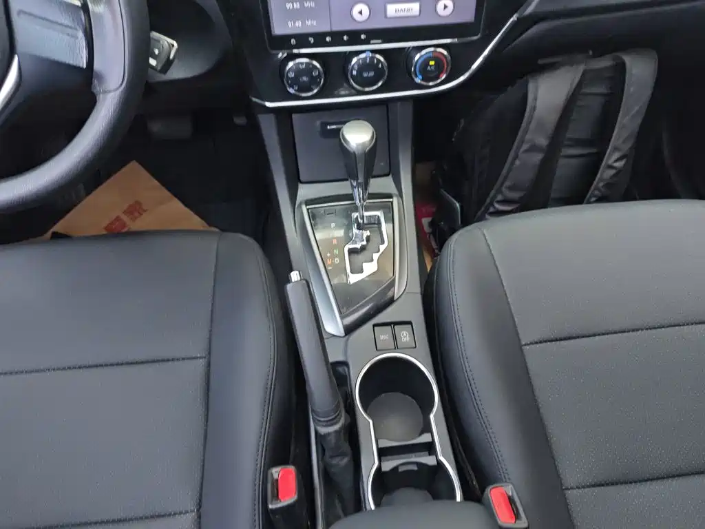 Toyota Corolla 2016 — фото 14