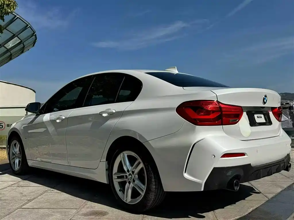 BMW 1 Series 2021 — фото 4