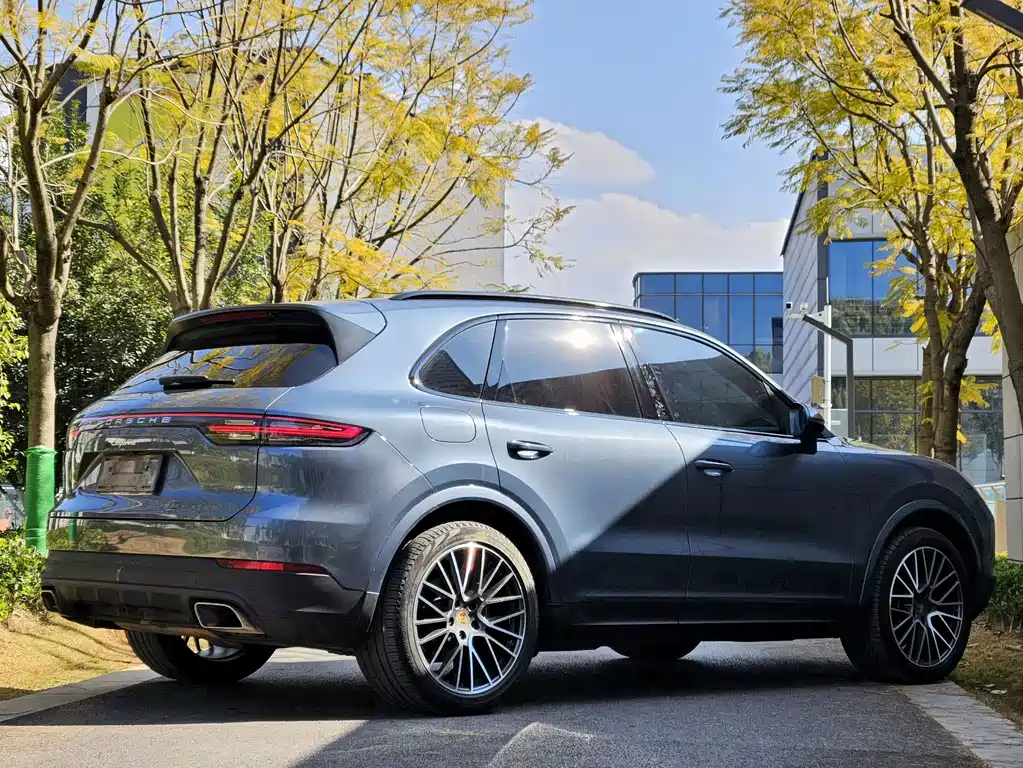 Porsche Cayenne 2018 — фото 9
