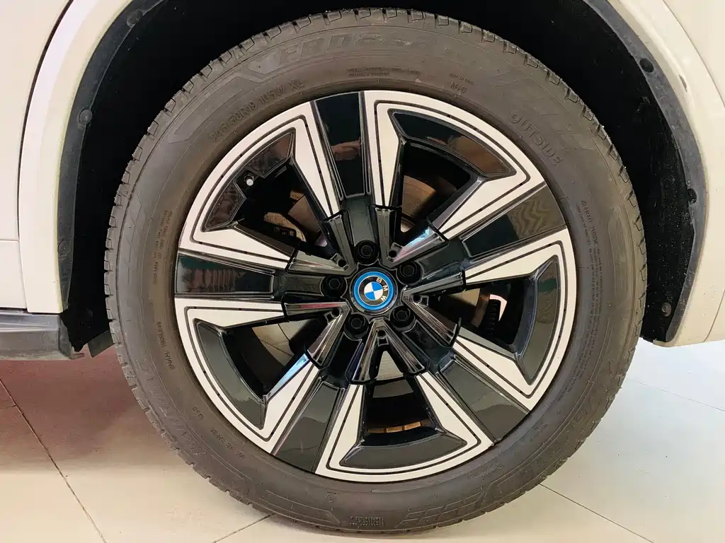 BMW iX3 2024 — фото 14