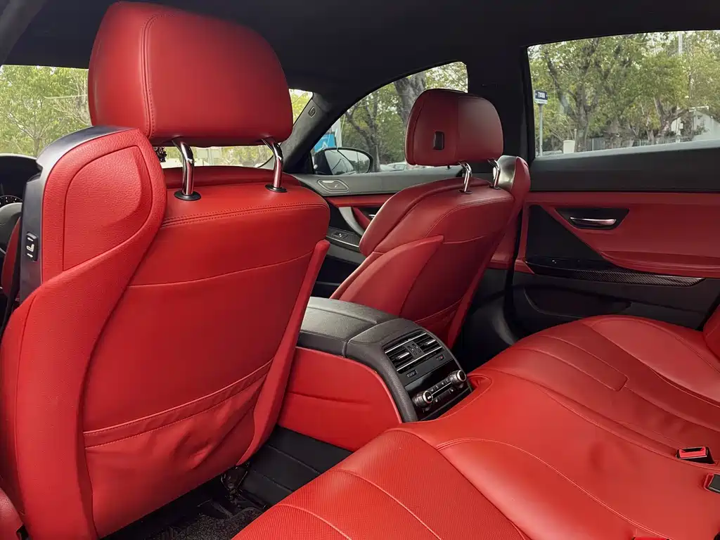 BMW M6 2017 — фото 13