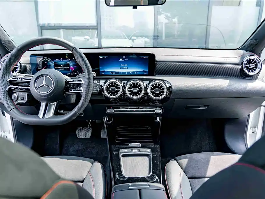 Mercedes-Benz A-Class 2026 — фото 13
