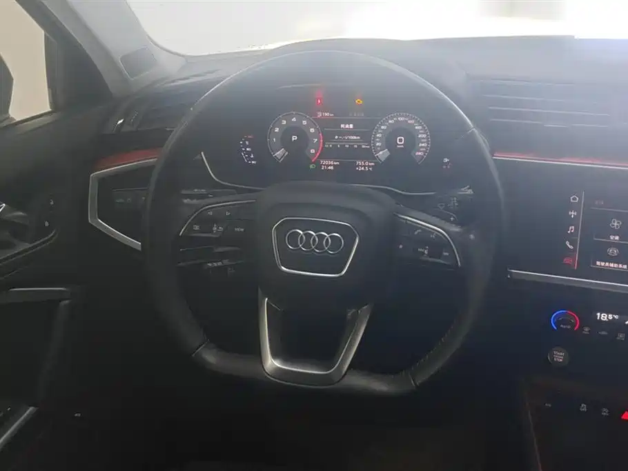 Audi Q3 2019 — фото 15
