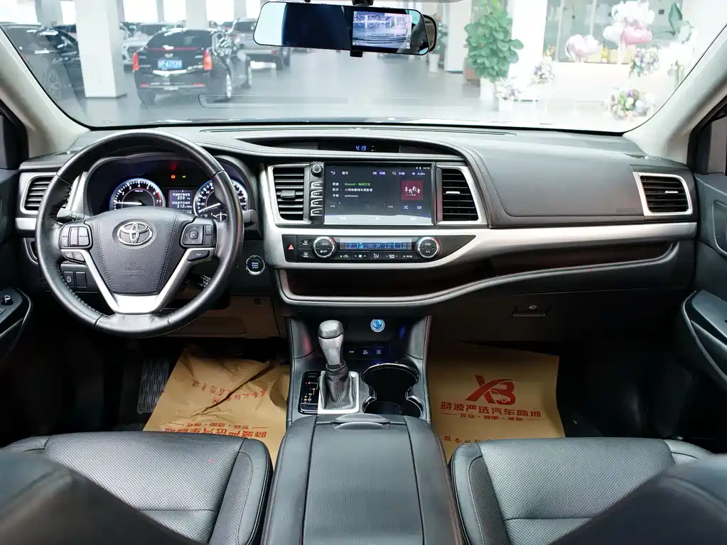 Toyota Highlander 2017 — фото 16