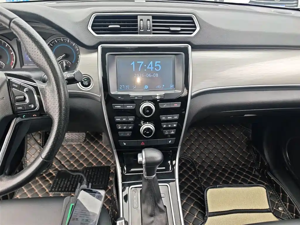 Haval H2 2015 — фото 13