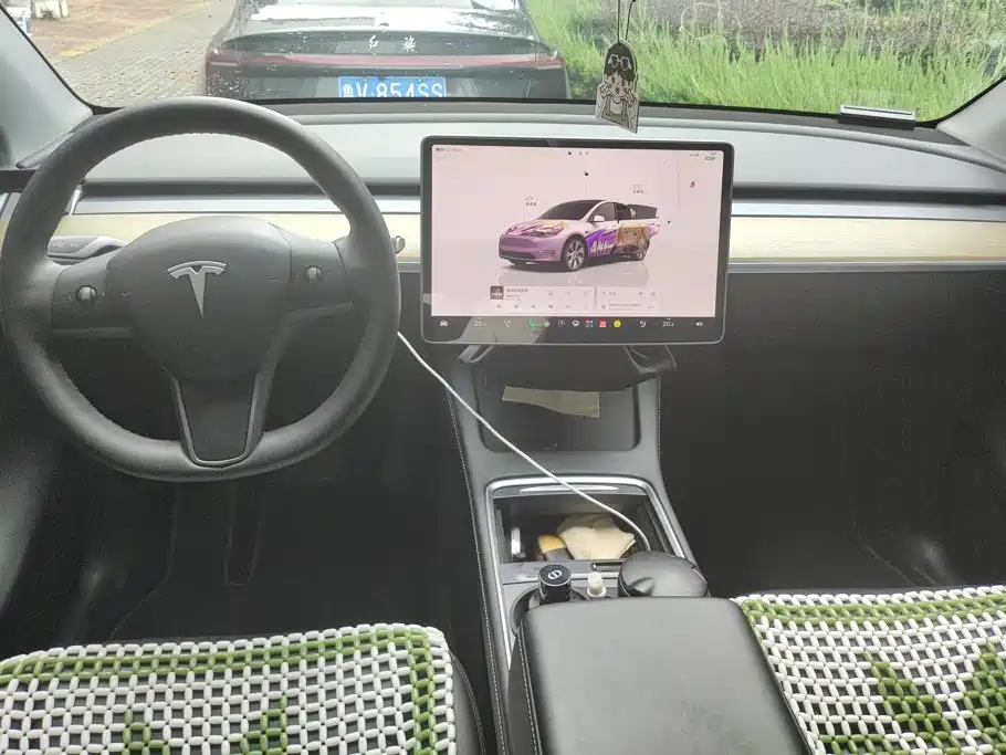 Tesla Model Y 2022 — фото 12