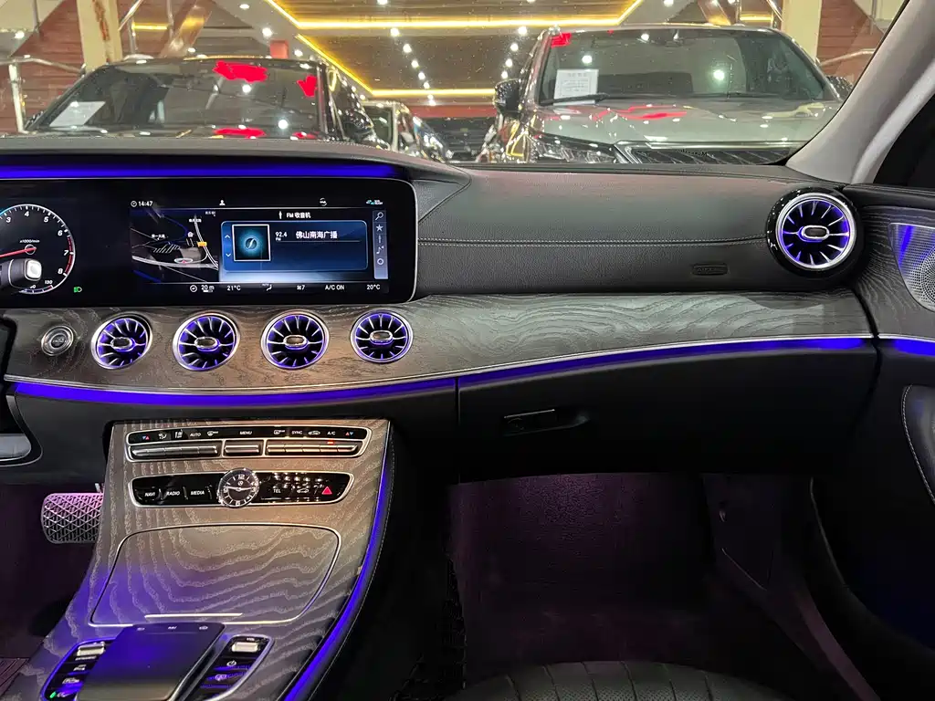 Mercedes-Benz CLS 2019 — фото 10