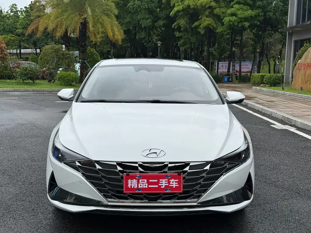 Hyundai Elantra 2022 — фото 2