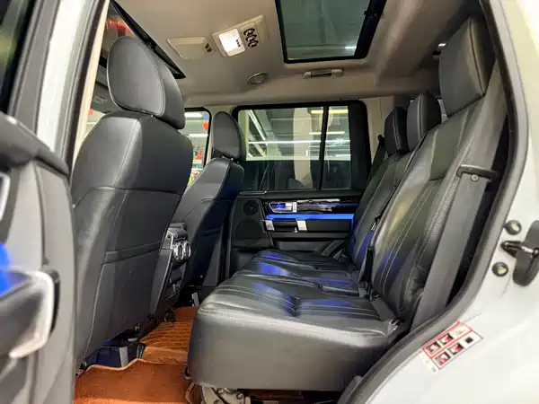 Land Rover Discovery 2015