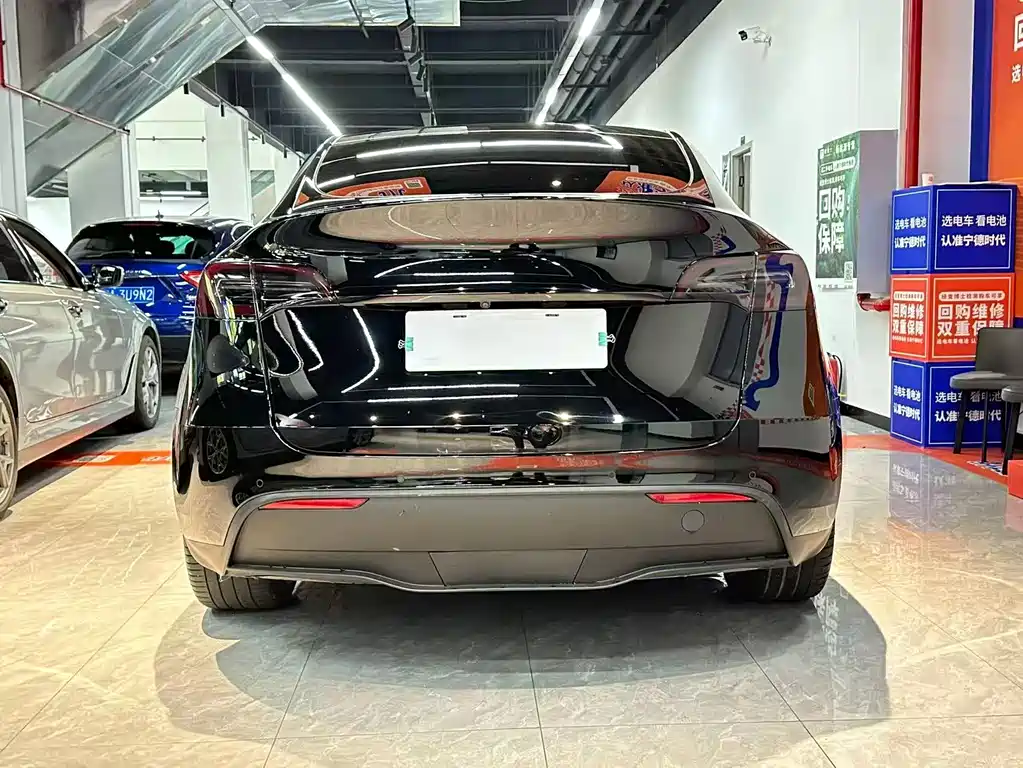 Tesla Model Y 2022 — фото 8