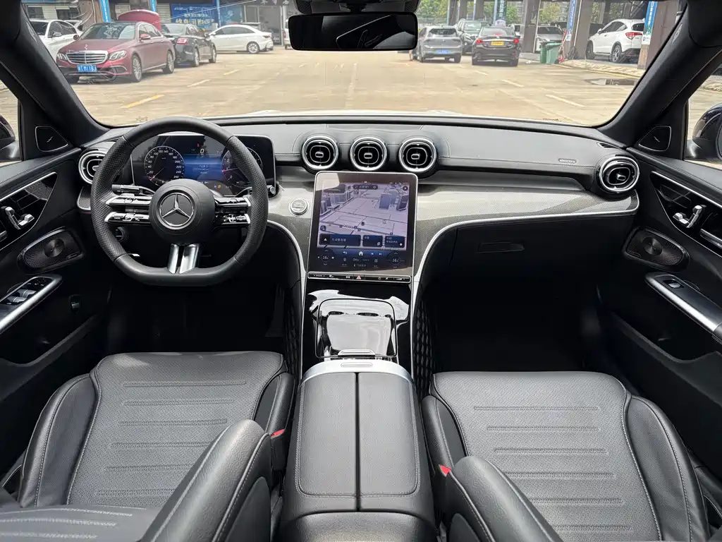 Mercedes-Benz C-Class 2023 — фото 8