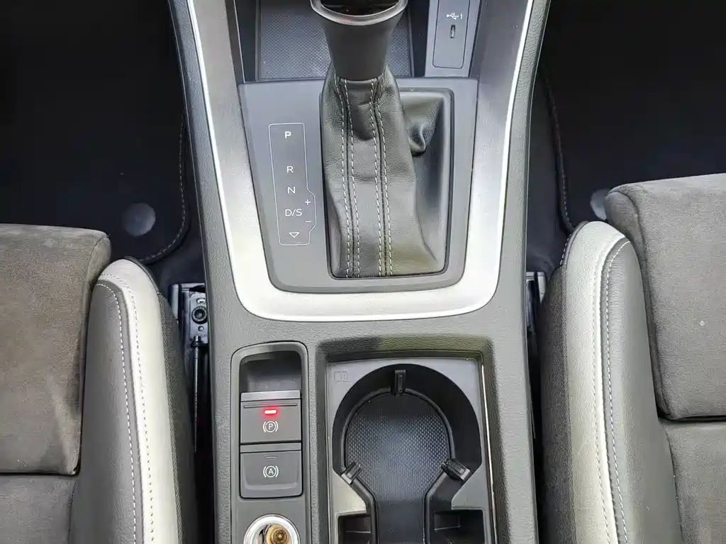 Audi Q3 2022 — фото 10
