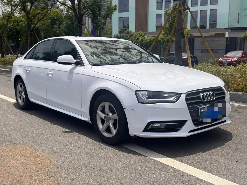 Audi A4L 2013