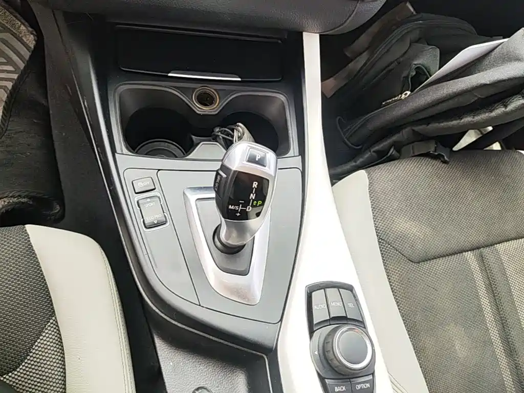 BMW 1 Series 2016 — фото 14