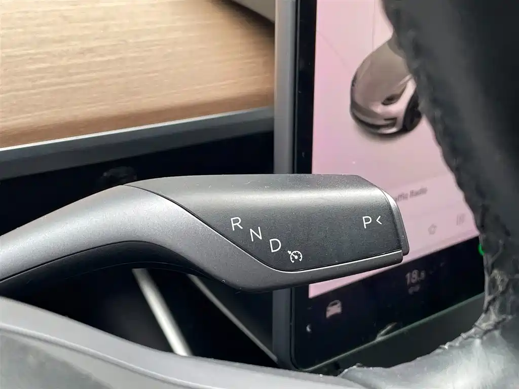 Tesla Model 3 2019 — фото 17
