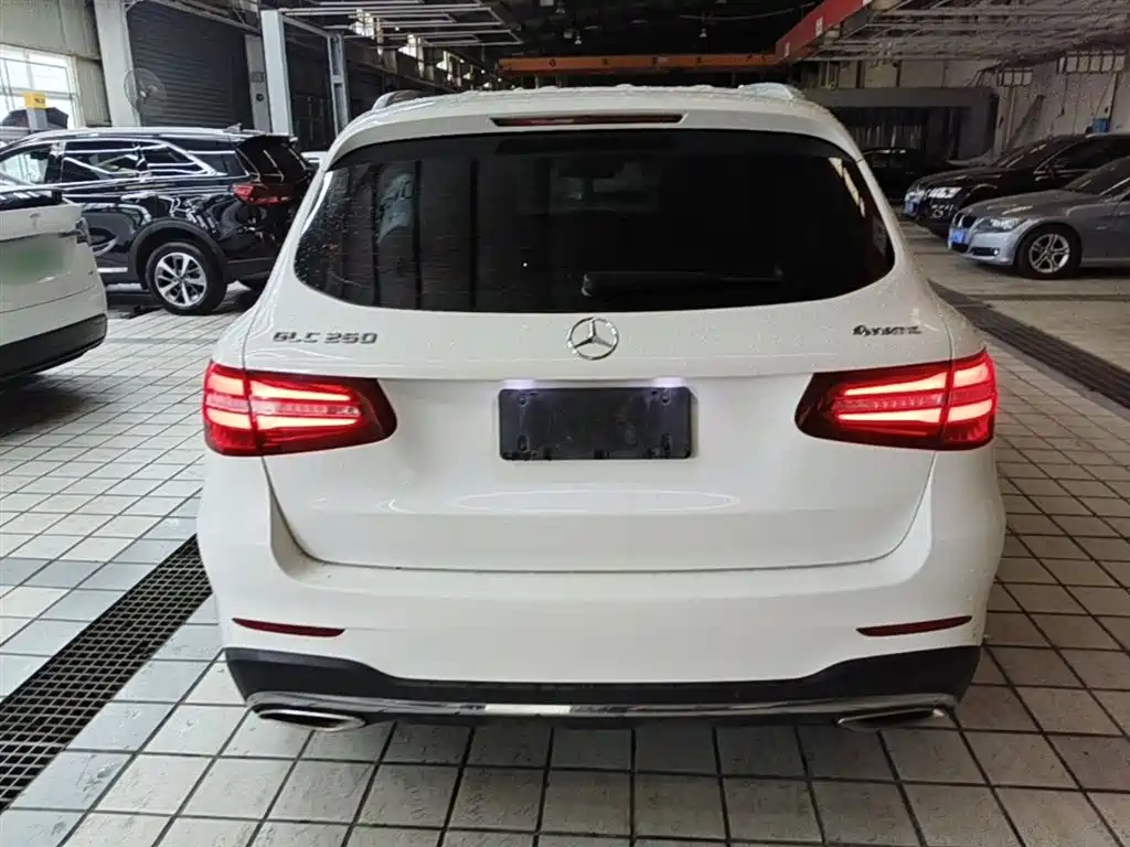 Mercedes-Benz GLC 2017 — фото 6