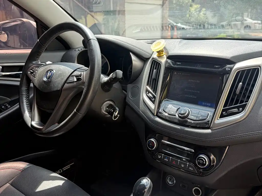 Changan Eado 2018 — фото 10