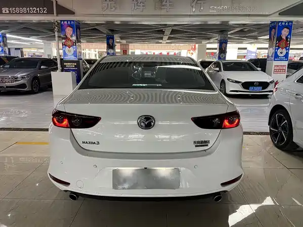 Mazda 3 Axela 2022