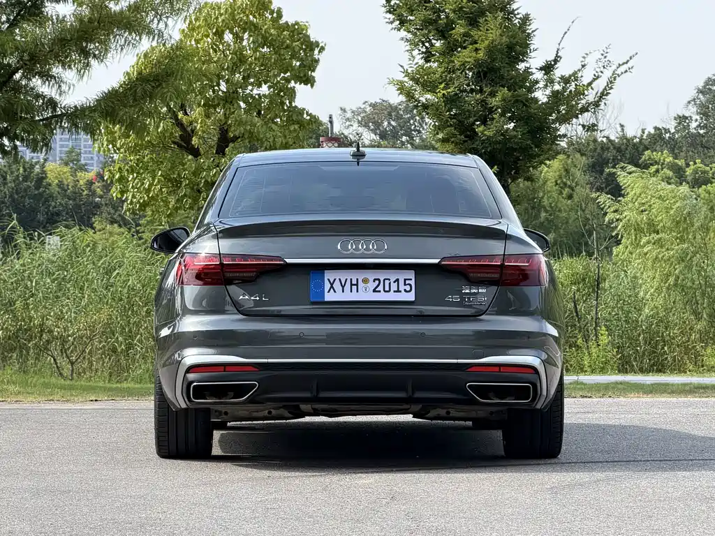 Audi A4L 2022 — фото 18