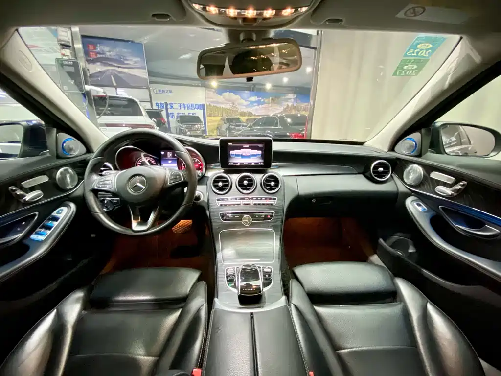 Mercedes-Benz C-Class 2017 — фото 12