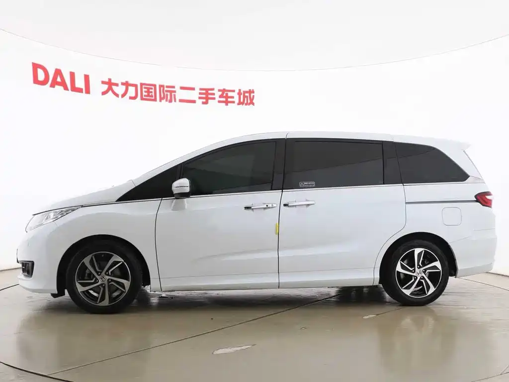 Honda Odyssey 2017 — фото 5