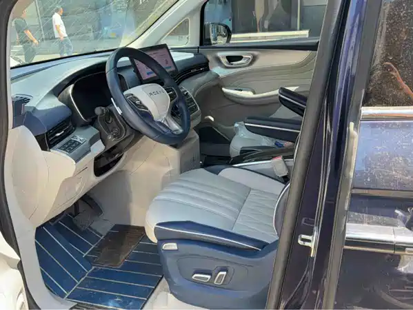 Roewe iMAX8 2021