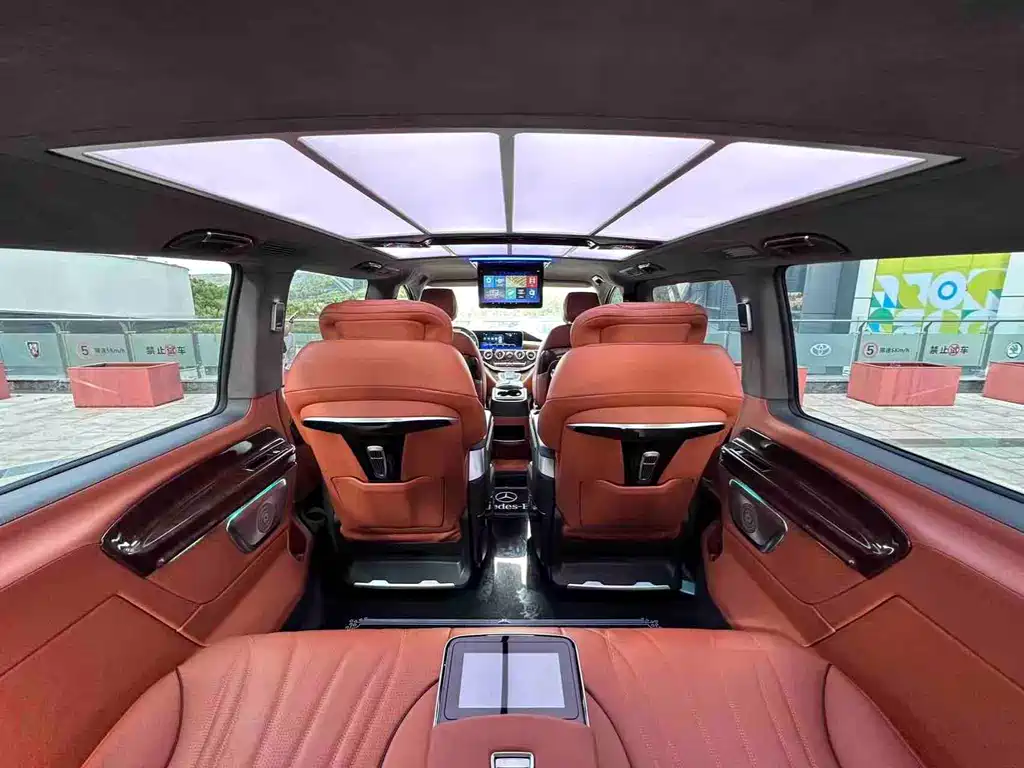 Mercedes-Benz Vito 2023 — фото 18