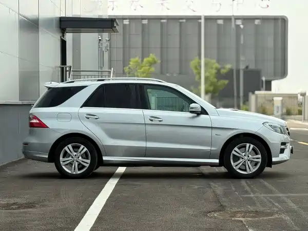 Mercedes-Benz M-Class 2012