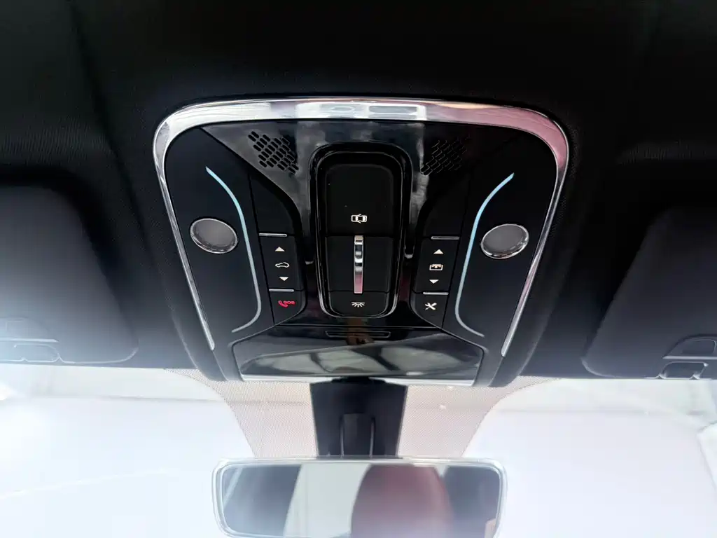 Jetour X70 PLUS 2022 — фото 15
