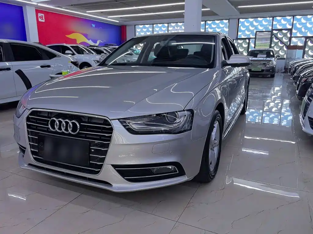 Audi A4L 2015