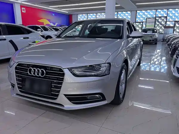 Audi A4L 2015