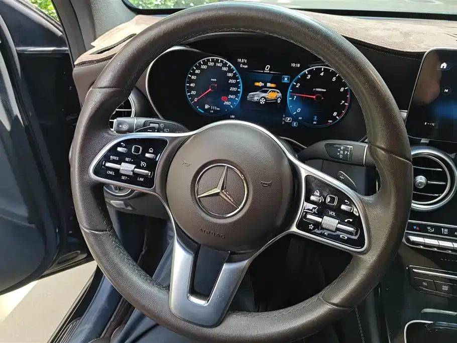 Mercedes-Benz GLC 2021 — фото 15