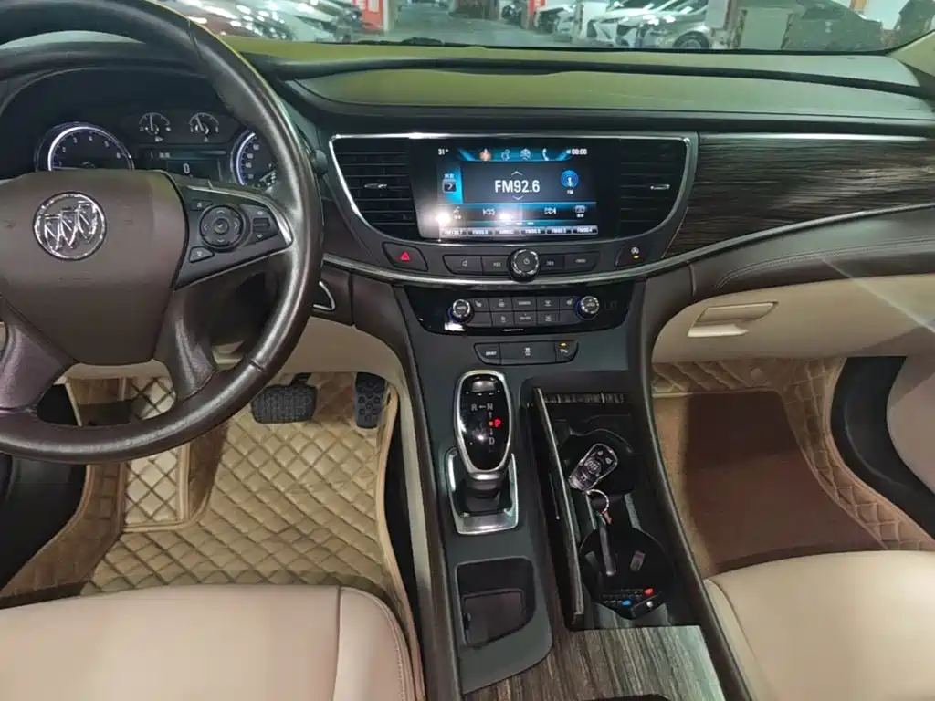 Buick LaCrosse 2017 — фото 13