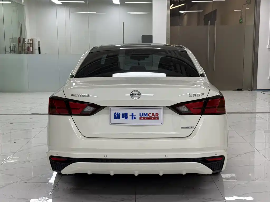 Nissan Teana 2022