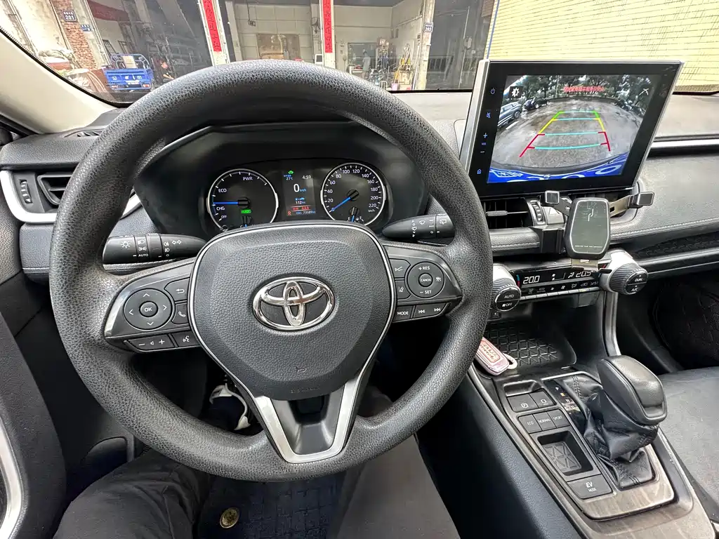 Toyota Wildlander 2021 — фото 12