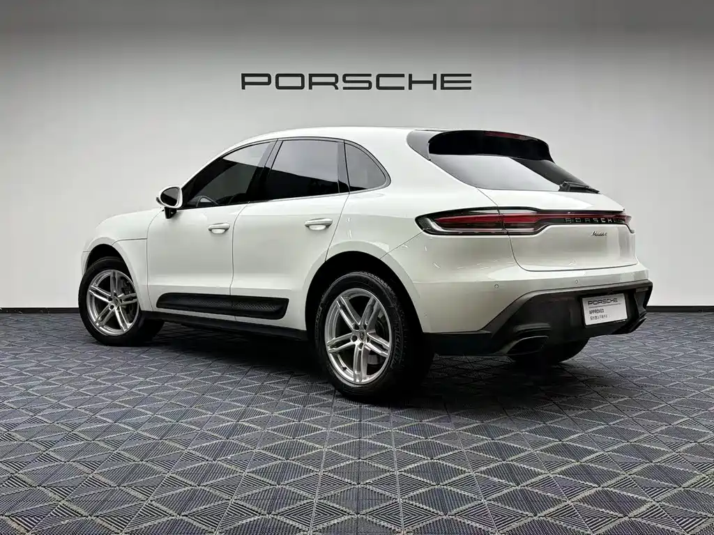 Porsche Macan 2024 — фото 9