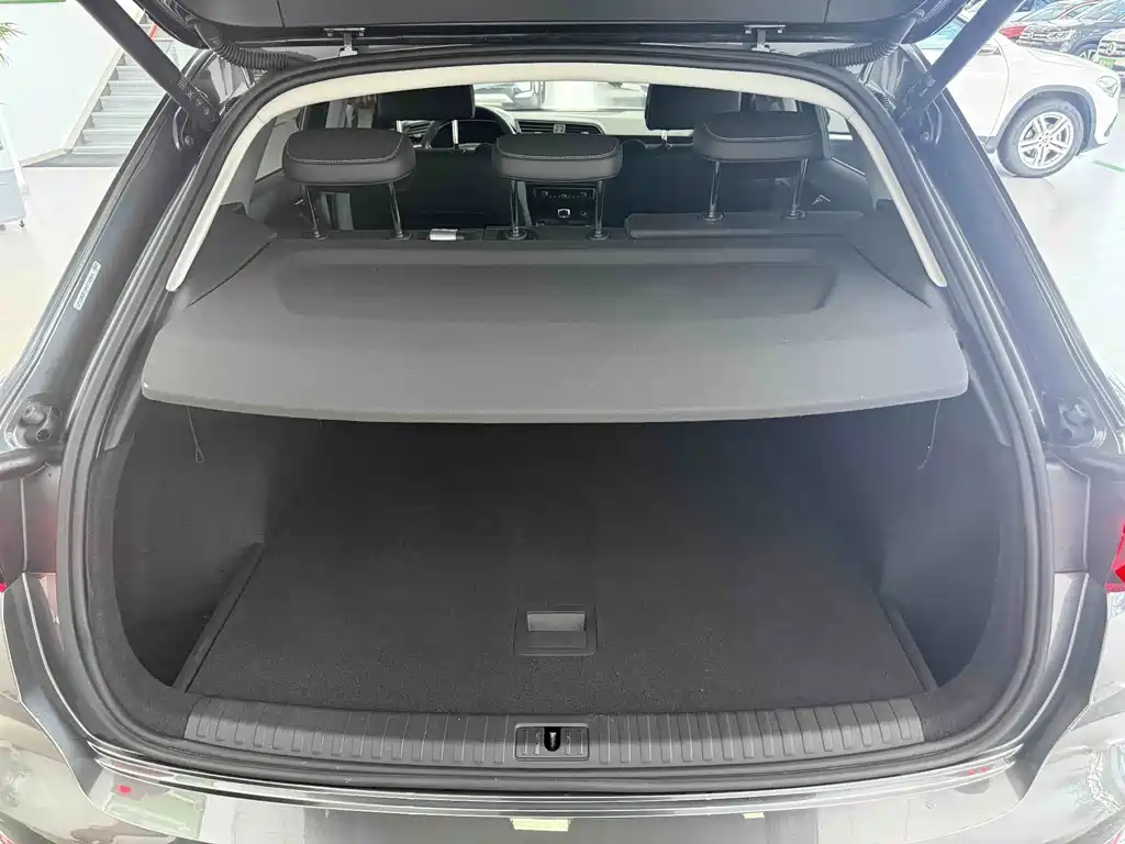 Audi Q3 2023 — фото 19