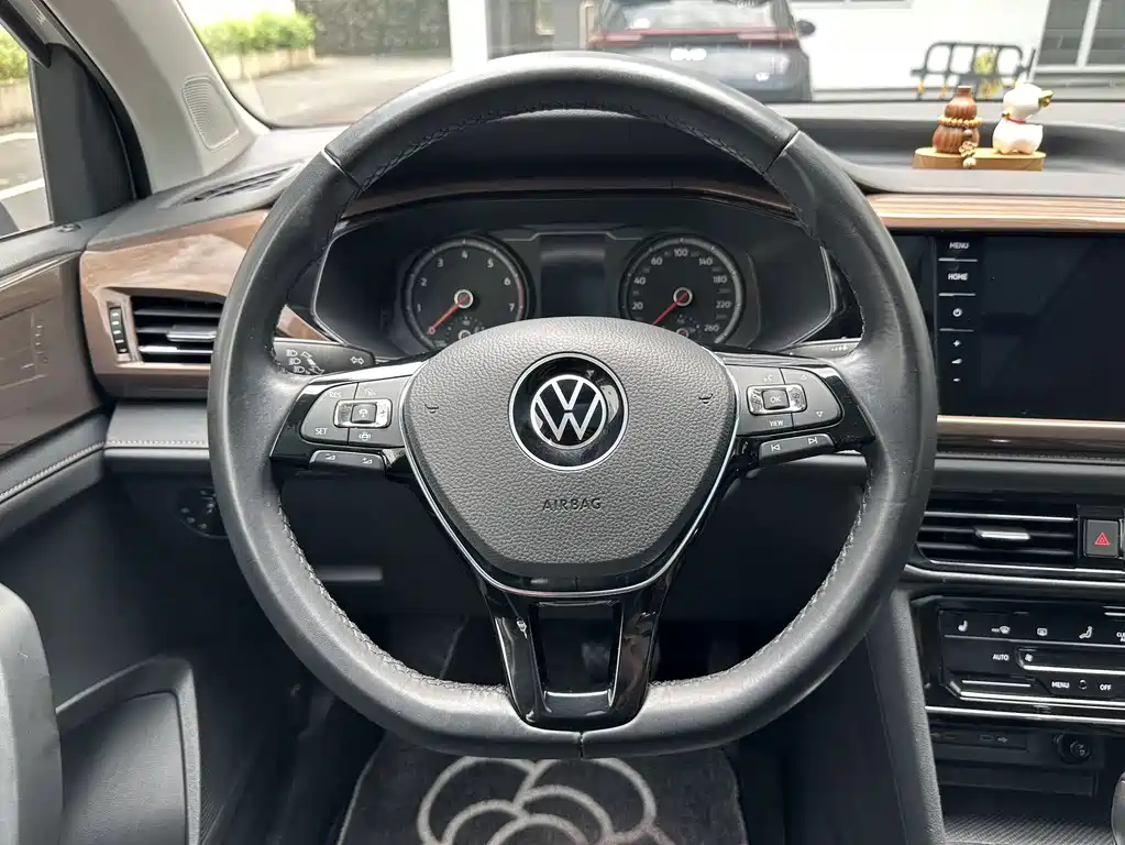 Volkswagen Tharu 2022 — фото 11