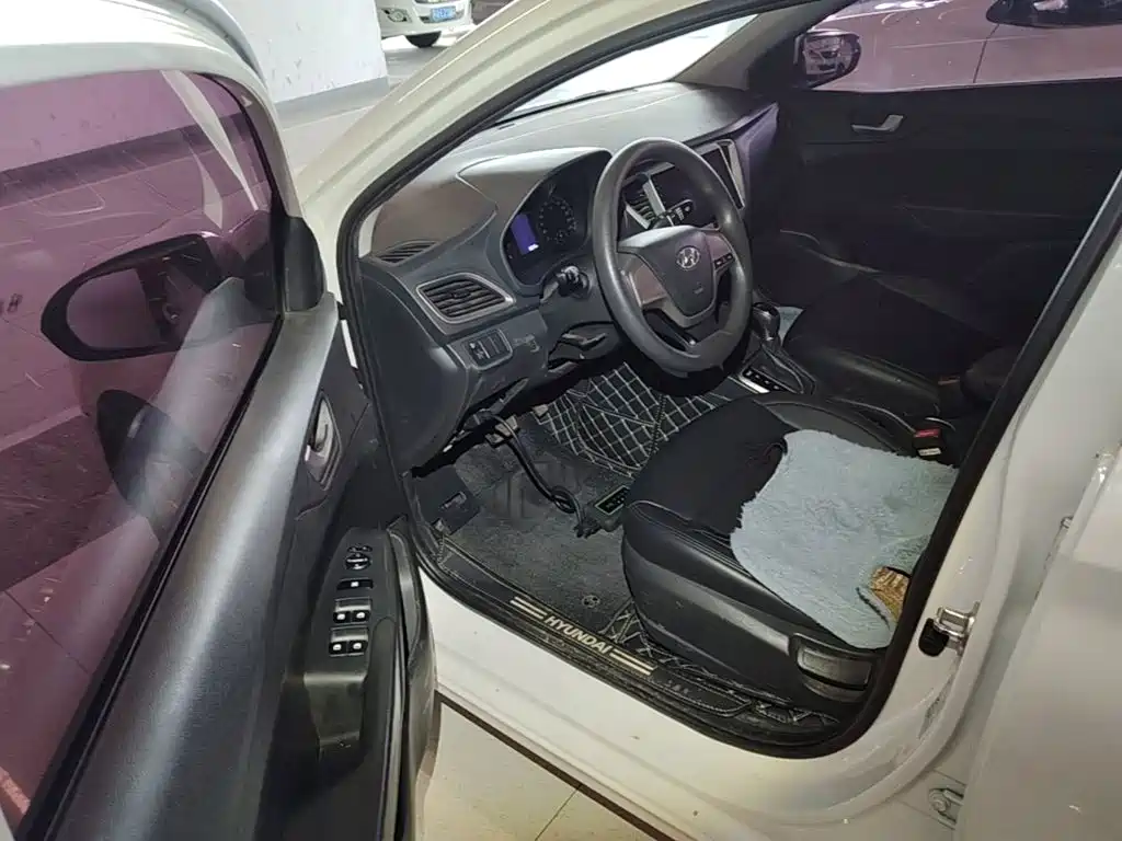 Hyundai Verna 2016 — фото 16