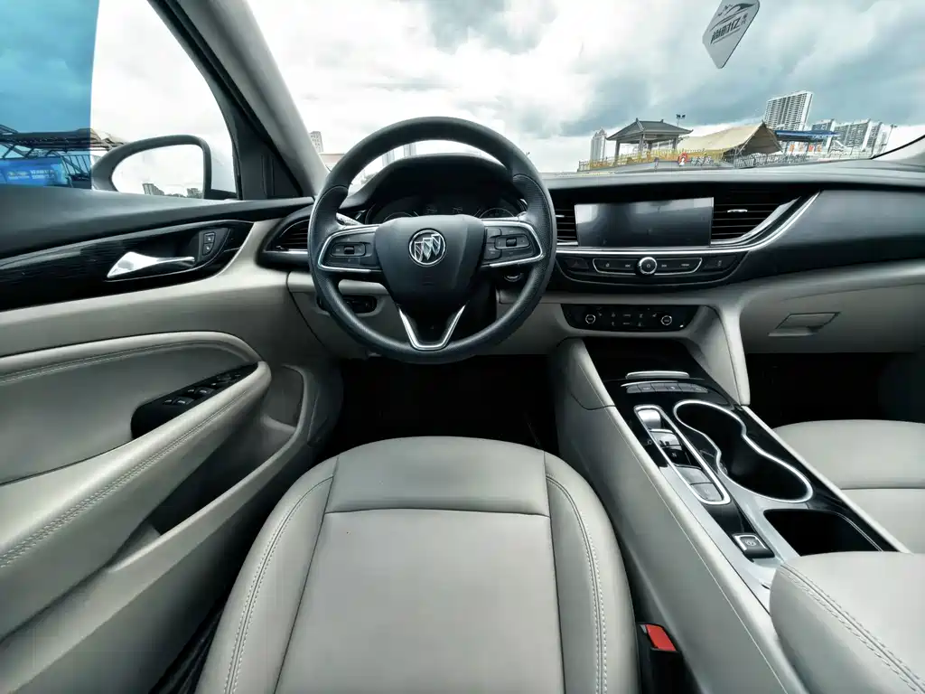 Buick Regal 2022 — фото 20