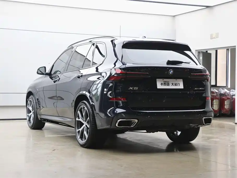 BMW X5 2025 — фото 32