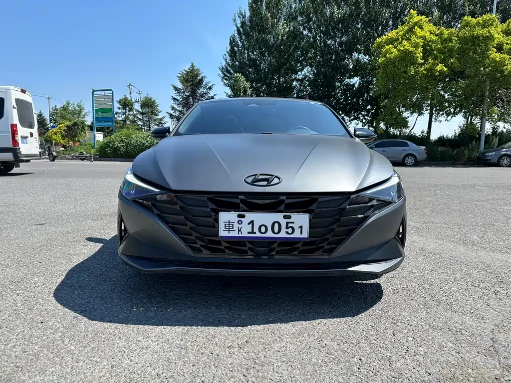 Hyundai Elantra 2023