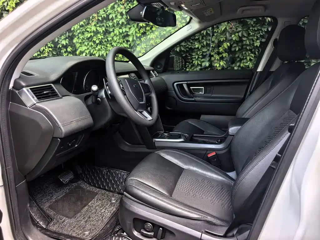 Land Rover Discovery Sport 2017 — фото 13