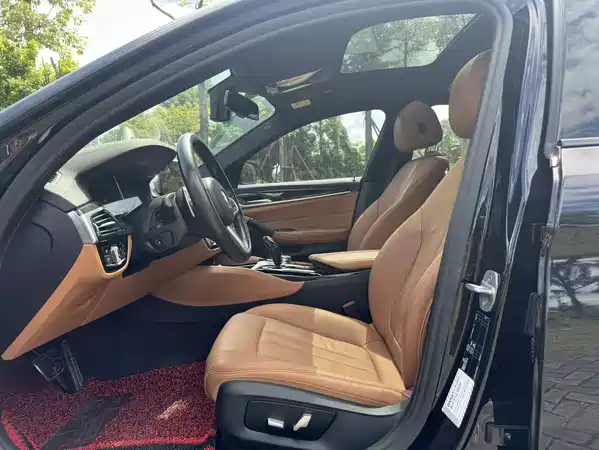 BMW 5 Series 2019
