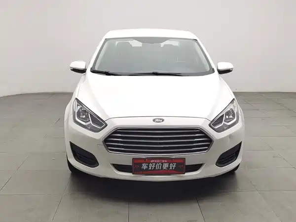Ford Escort 2019